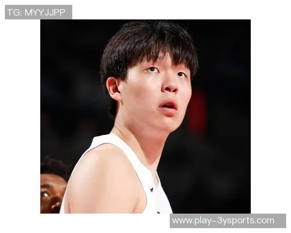 杨瀚森在强敌面前展现勇气上半场表现对比下半场更胜一筹